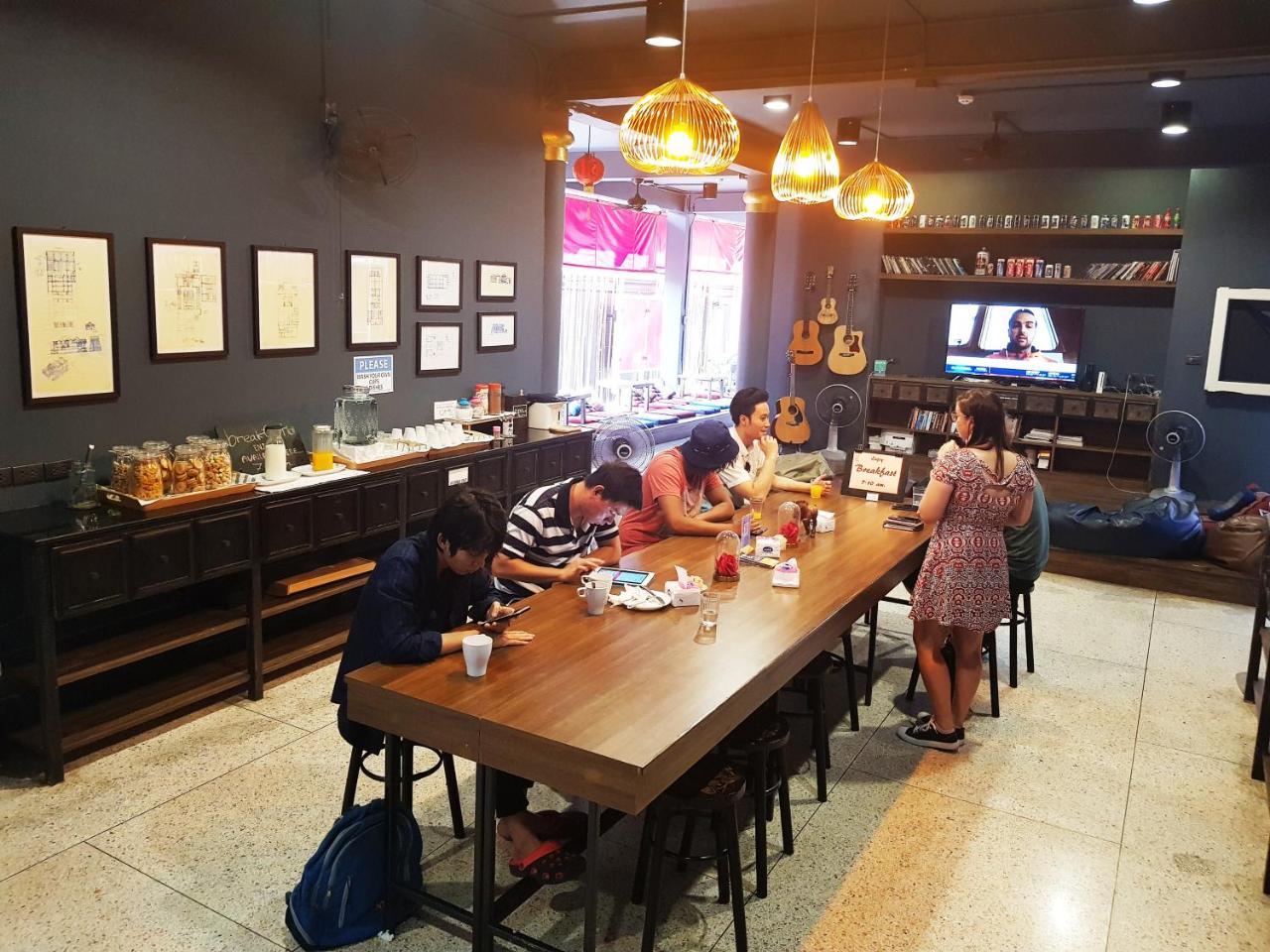 Cloud On Saladaeng Silom Hostel Bangkok Exterior photo